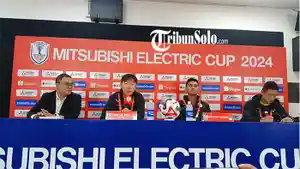 STY-dan-Marselino-saat-jumpa-pers.jpg