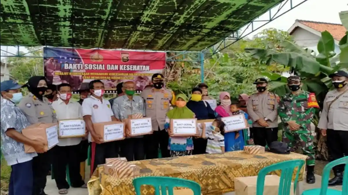 Polres Prabumulih Periksa Kesehatan Warga Pangkul, Gelar Bakti Sosial, Antisipasi Covid