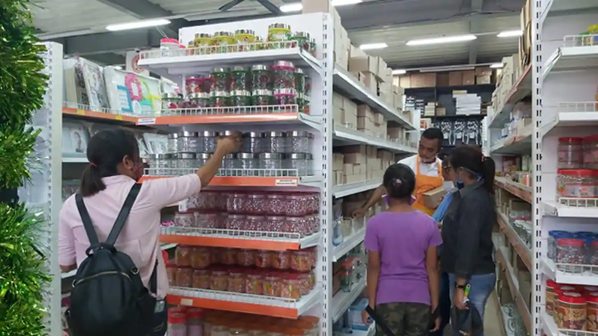 Promo Natal, Kharisma Home and Kitchen Kupang Jual Paket Pohon Natal dan Bingkisan Natal
