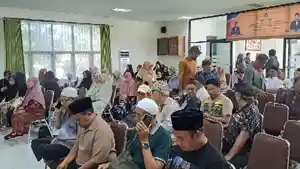 Calon-jemaah-haji-Buleleng-saat-menunggu-giliran-suntik-vaksin.jpg