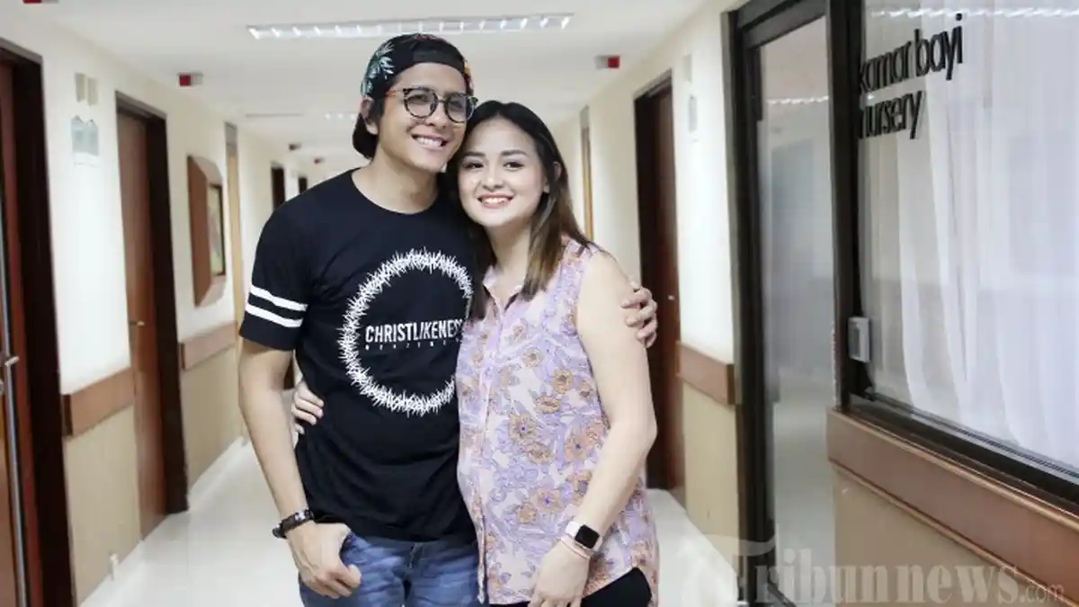 Profil Raditya Oloan, Suami Artis Joanna Alexandra