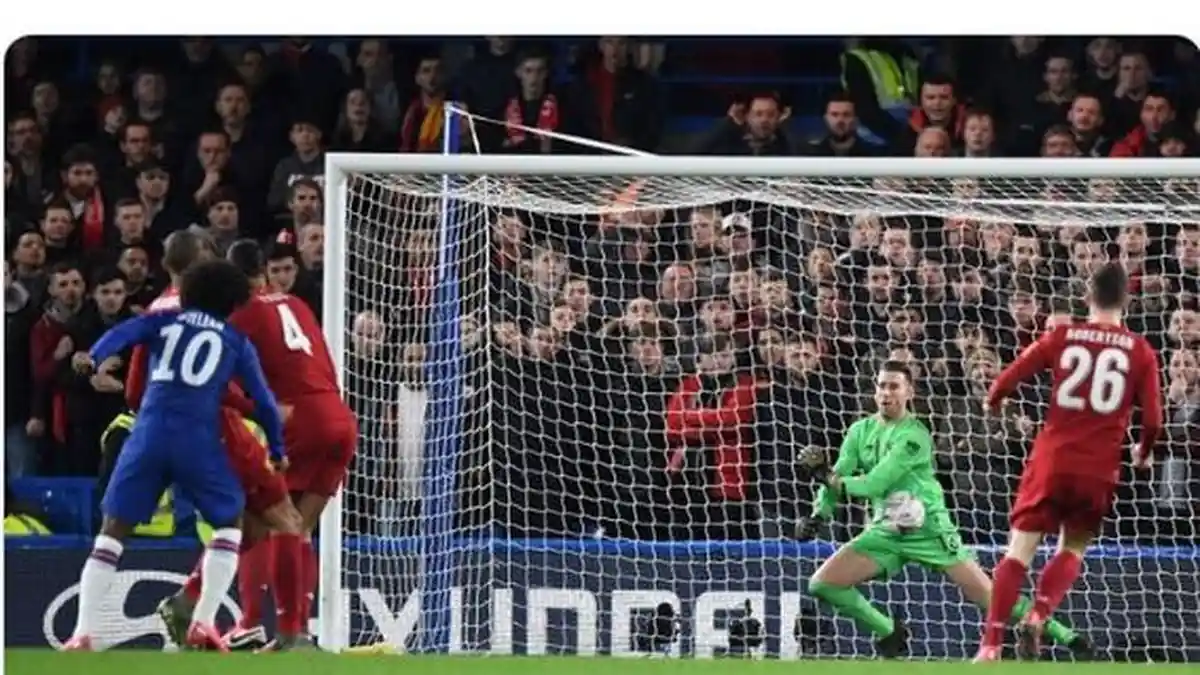 Kiper Liverpool Adrian Sering Lakukan Blunder, The Reds Kebobolan Gol Konyol oleh Chelsea
