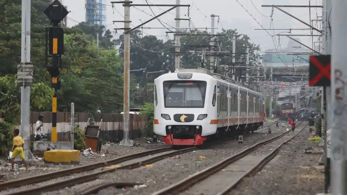 Antisipasi Arus Balik Lebaran, KAI Commuter Tambah 2 Perjalanan Malam  ke Bandara 