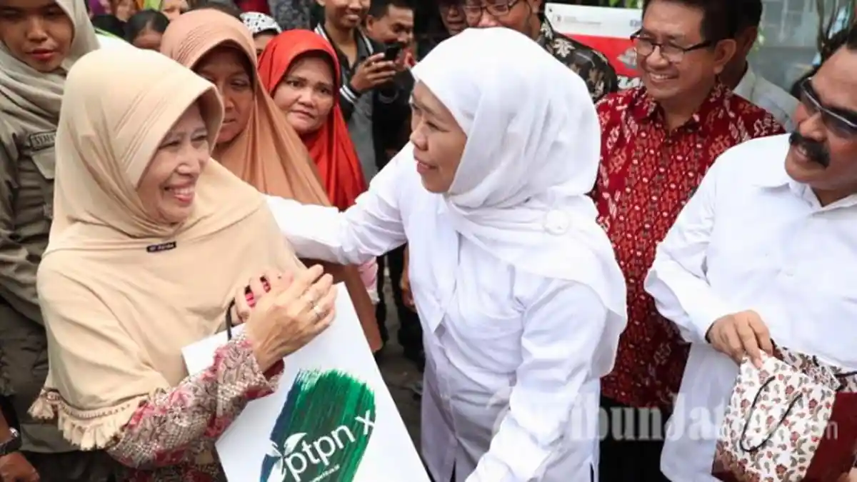Gubernur Khofifah Minta Satgas dan KPPU Periksa Stok Gula 185.000 Ton di Jatim