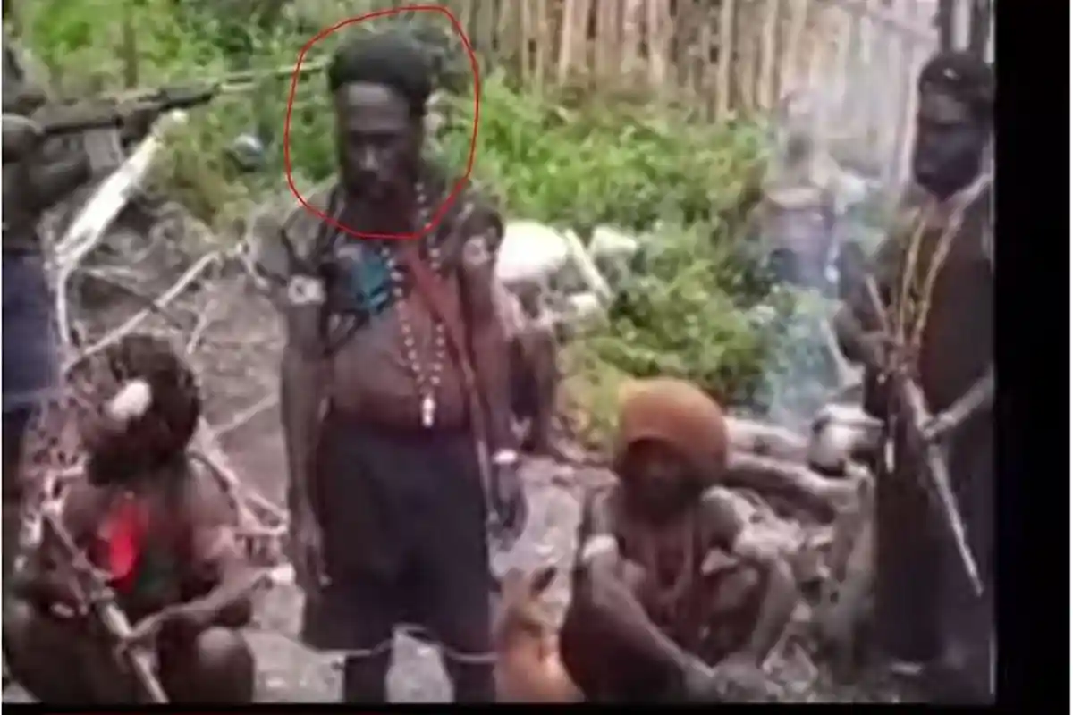 Lekagak Telenggen Bawa Pasukan Perang Sambil Kibarkan Bendera Papua, Benarkah Akan Ada Serangan?