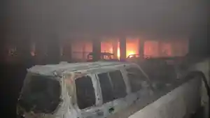 Mobi-terbakar-di-Pasar-Comboran.jpg