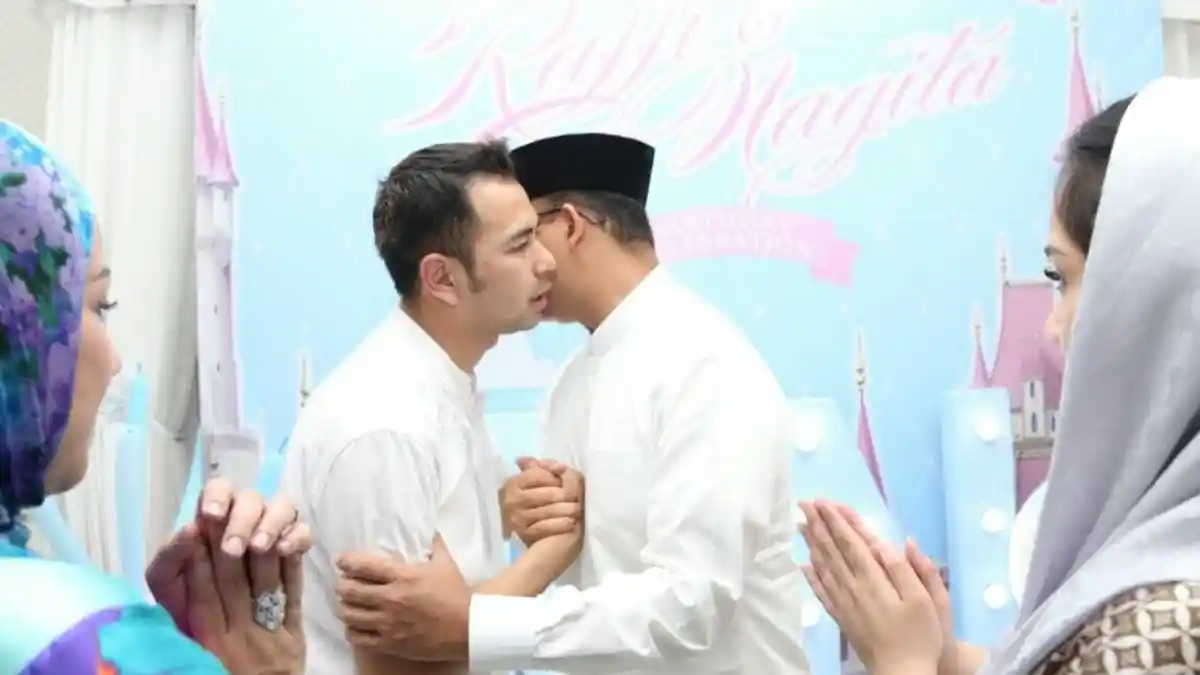 Istri Raffi Ahmad Sengaja Undang Duet Anies-Sandi ke Rumah - anies-dan-raffi-a_20170218_154738.jpg