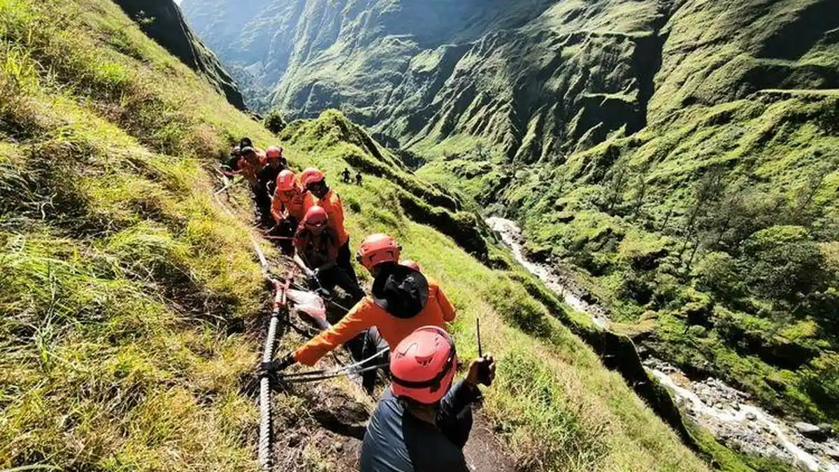 Pendaki Asal Malaysia Tewas Jatuh ke Jurang 80 Meter di Gunung Rinjani