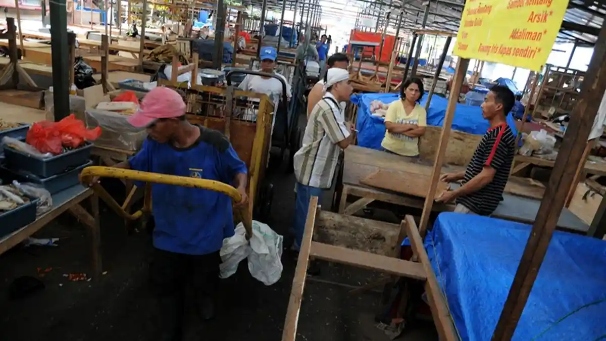 Ada Oknum PLN yang Bermain dalam Pencurian Listrik di Pasar Cisalak
