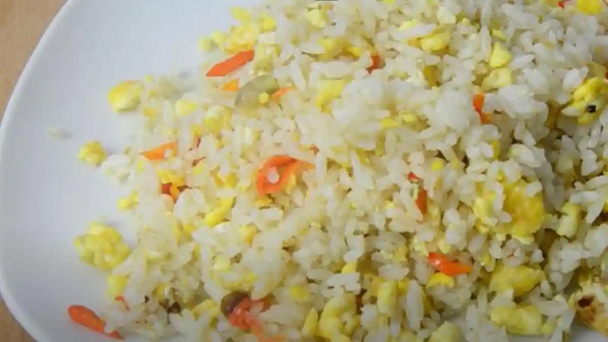 Resep nasi Goreng Putih, Tambah Teri dan Bakso Ikan