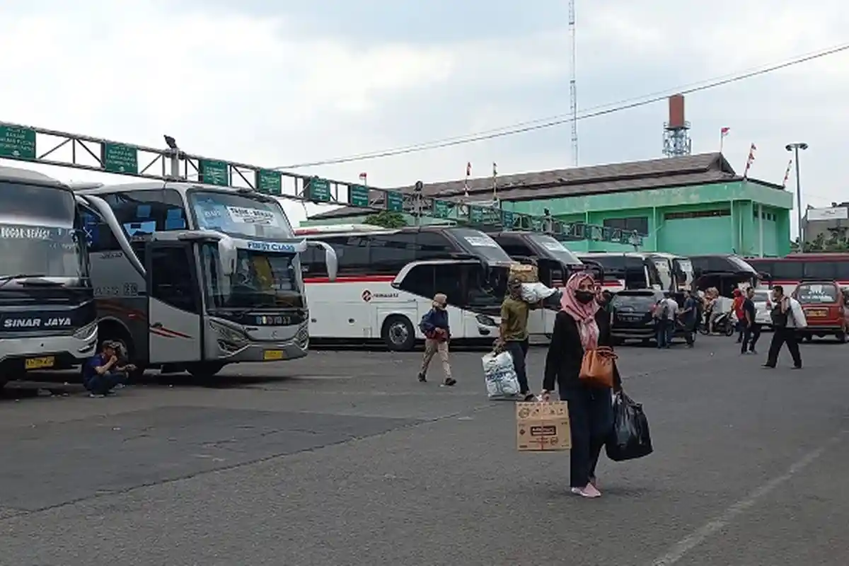 Kenaikan Harga BBM Picu Lonjakan Harga Tiket Bus Antar Kota Antar Provinsi di Terminal Bekasi