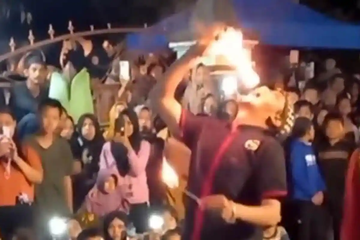 Muncul Debus Api Peminta-minta di Purwokerto, Warga Khawatir Ditiru Anak-anak