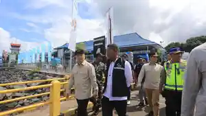 ANTREAN-PELABUHAN-GILIMANUK.jpg