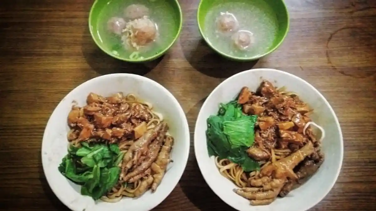 Cara Gampang Bikin Mi Ayam Ceker di Rumah