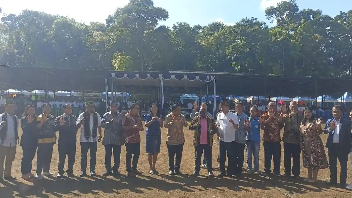 Menteri Natalius Pigai :  Mahasiswa Unika St Paulus Ruteng Jadi Aktivis Pembela Kaum Lemah