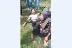Tangkapan-layar-video-situasi-bus-Galant-Terbalik-di-Kecamatan-Sei-Dadap.jpg