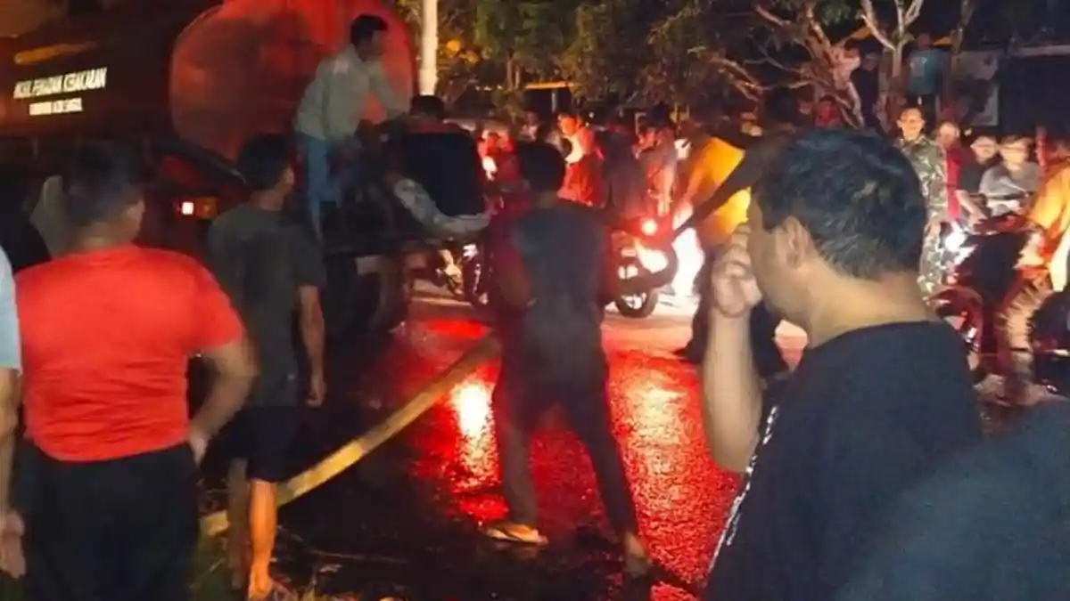 Rumah yang Terbakar di Pulo Sarok Singkil Digunakan untuk Pangkas Rambut
