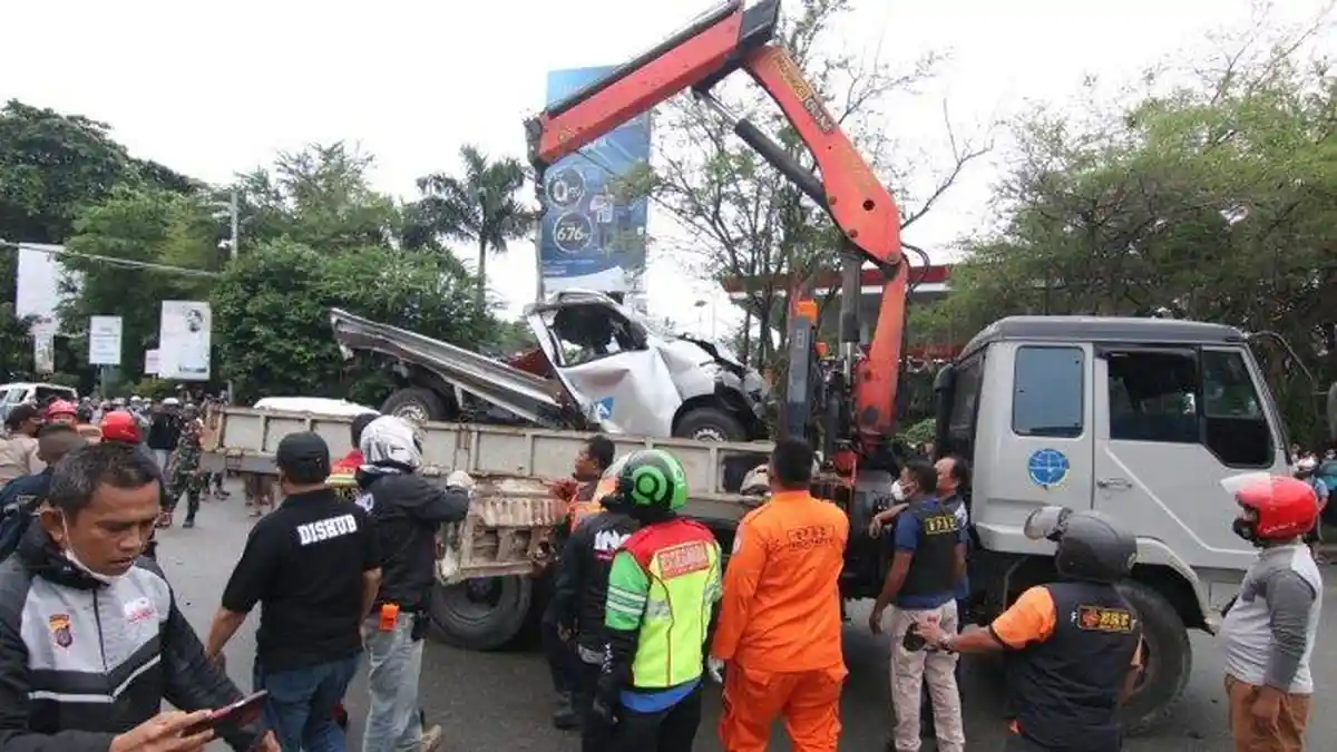 FAKTA Kecelakaan Maut di Balikpapan, Truk Kontainer Melewati Batas Jam Sesuai Ketentuan