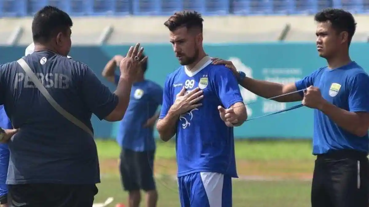 BERITA PERSIB - Jonathan Bauman Kehilangan Bobotoh, Laga PSIS vs Persib Bandung