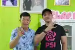 sang-Pangarep-berfoto-bersama-AGK-angkat-3-jari-sebagai-tanda-dukungan.jpg