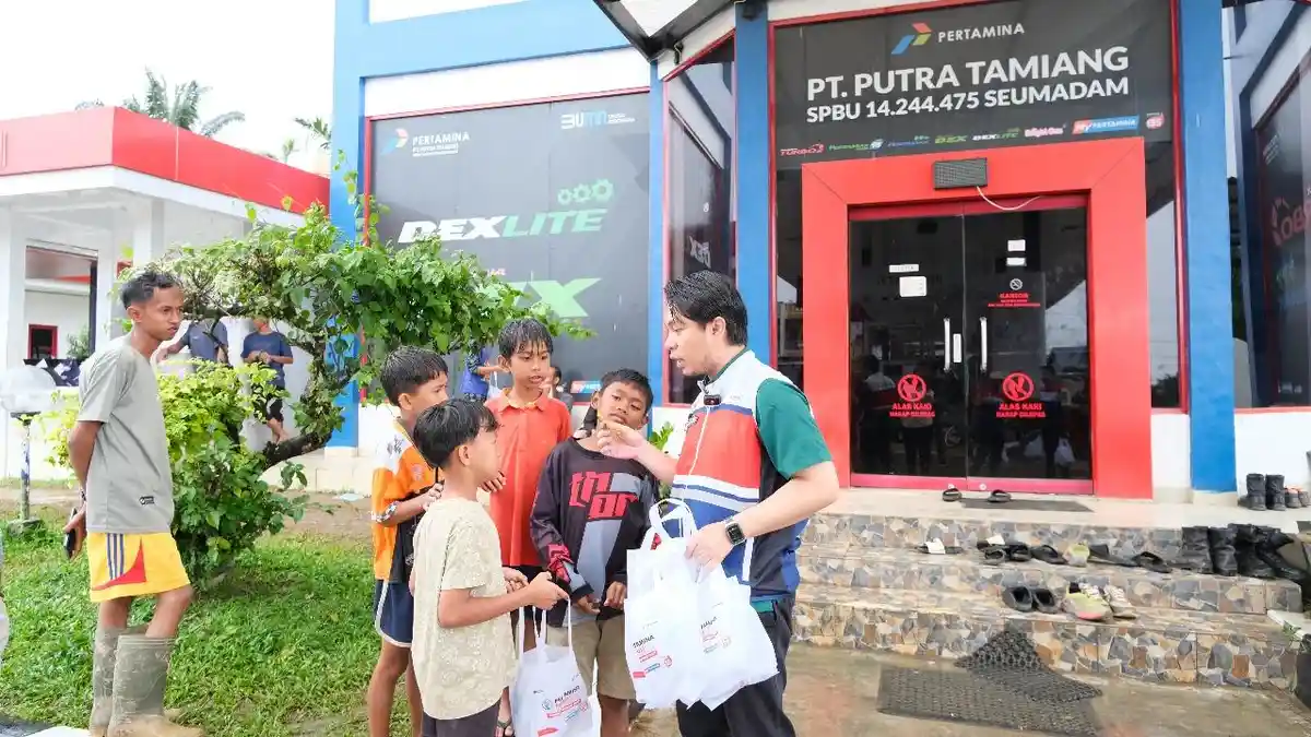 Masyarakat dan Operator SPBU di Aceh Tamiang Dapat Bantuan Vitamin hingga Obat-obatan