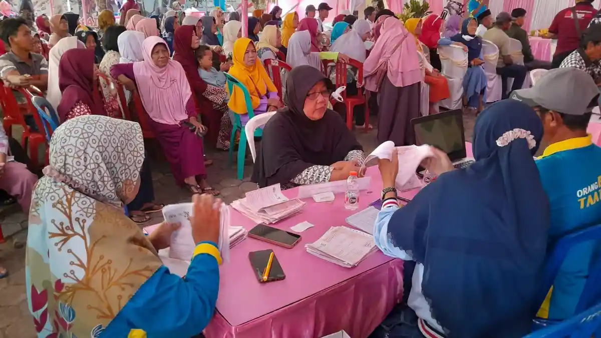 Ratusan Warga Desa Dukuhrejo Purworejo Serentak Bayar PBB-P2