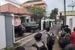 20260227_Rumah-Kepala-DPUTR-Pati-Riyoso-digeledah-KPK_1.jpg