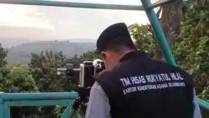Hilal-atau-bulan-sabit-muda-tidak-terlihat-saat-rukyatul-hilal-yang-digelar-Kantor-Kem.jpg