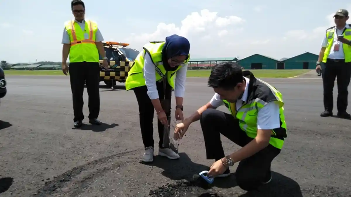 Ketua Airline Operators Committe Jumpai Banyak Lubang di Landasan Bandara Ahmad Yani