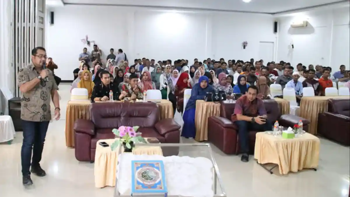 Pertunjukan Rapai Grimpheng Meriahkan Seminar dan Dialog Interaktif Bersama Anggota DPR RI