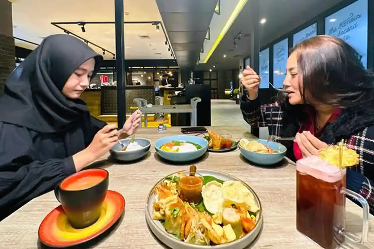 Rooms Inc Semarang Memperingati Tahun Baru Imlek 2025 dengan Diskon Spesial untuk Pemilik Shio Ular