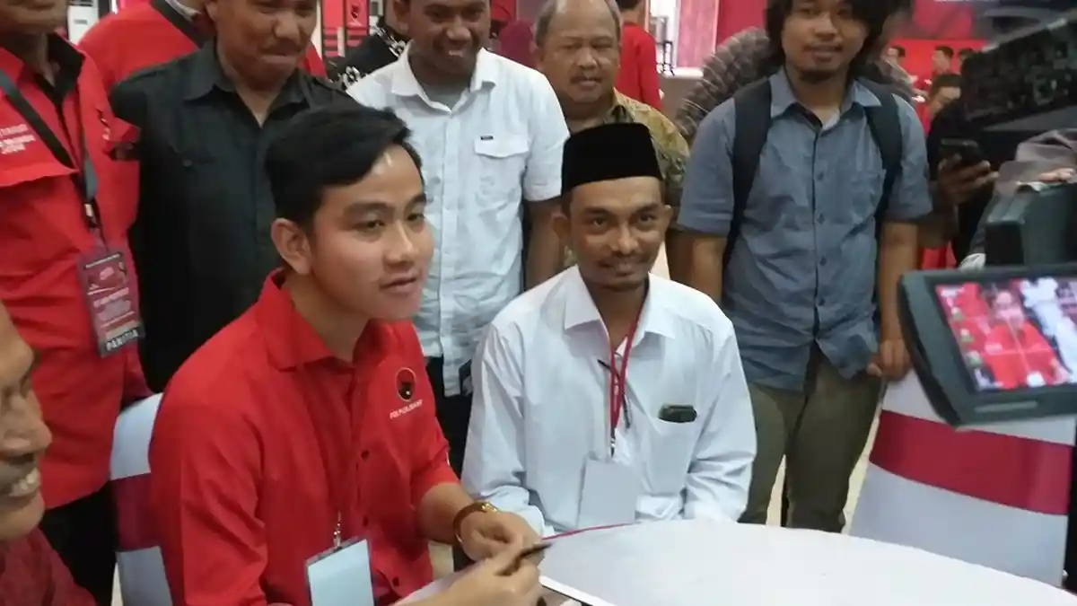 BERITA LENGKAP : Putra Sulung Jokowi Optimis Hasil Uji Kelayakan Maju Pilkada Solo 2020