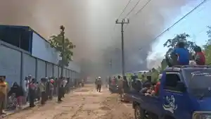 Kebakaran-di-Cibolerang-Bandung.jpg