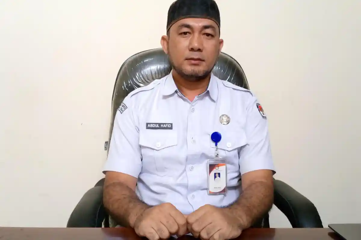 KPU Halmahera Tengah Temukan 293 Surat Suara  Rusak saat Sortir