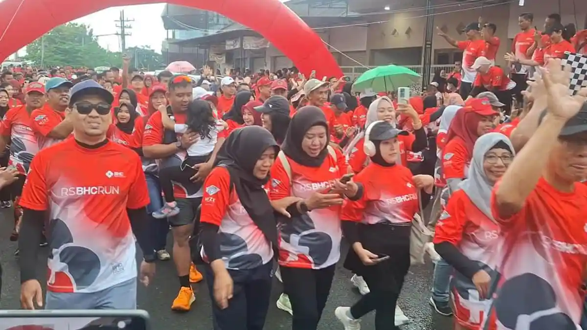 Membludak, Ribuan Peserta Meriahkan RS BHC Run 2026 di Sumenep