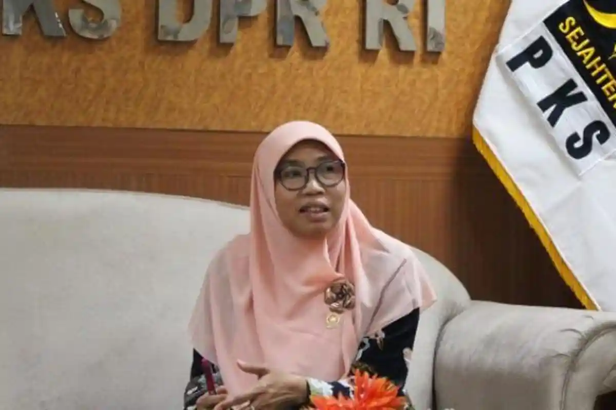 Legislator PKS Dukung Perpanjangan PPKM Level 4, Pencairan Insentif Nakes Jangan Lagi Tertunda