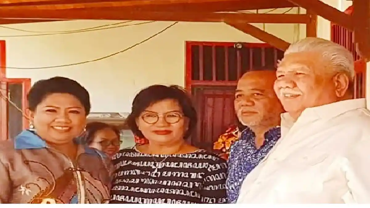 Imba - Altje Bangun Komunikasi Politik? Bertemu di Momen Pengucapan Manado