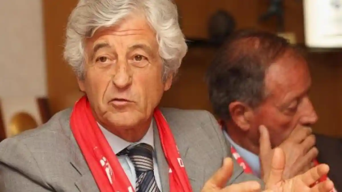 AC Milan Dikritik Legendanya Sendiri karena Sering Pecat Pelatih
