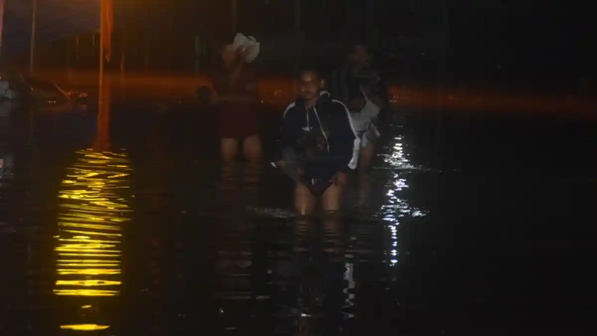 BREAKING NEWS - Meurahdua dan Meureudu Digenangi Banjir