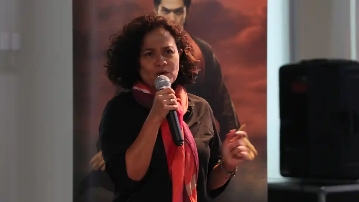 Tonton Film Ini Dulu, Baru Mira Lesmana Garap Sekuel AADC