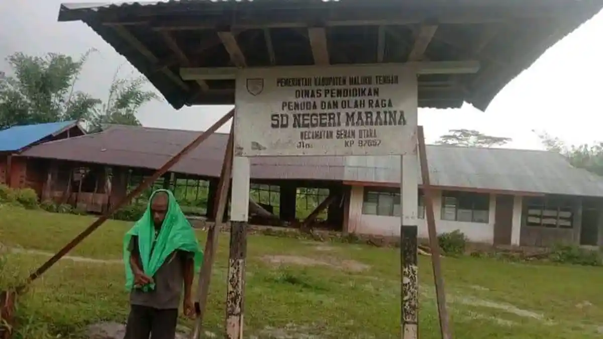 Banjir di Maraina Maluku Tengah: Ruang Kelas Rusak, Kursi dan Meja Hanyut
