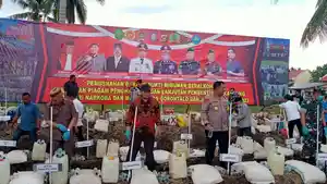Pemusnahan-minuman-keras-beralkohol-88999.jpg