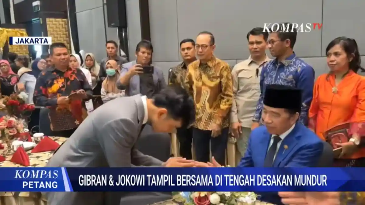 Momen Jokowi dan Gibran Tampil Bersama, Pengamat beberkan Makna Politik di Tengah Desakan Mundur