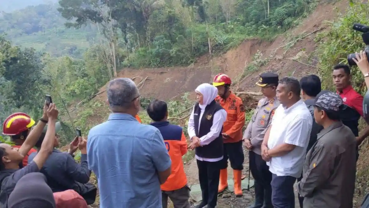 Khofifah Datangkan Tim Ahli Identifikasi Titik Rawan Longsor di Trenggalek