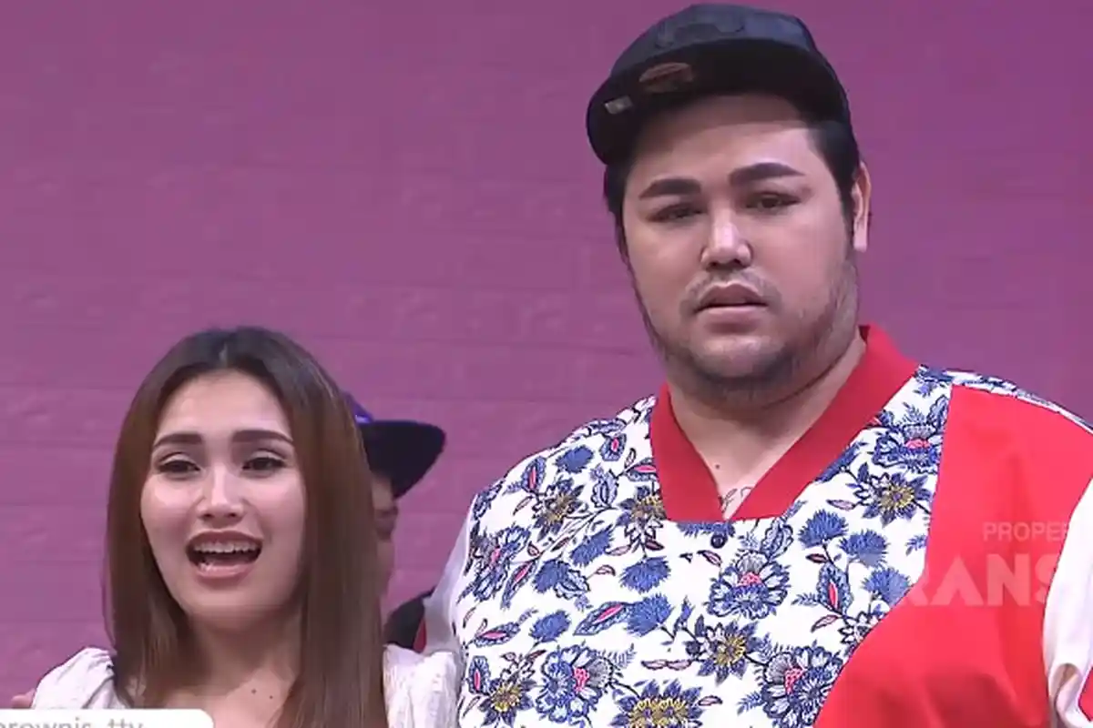 Fans Ayu Ting Ting Ramai-ramai Batal Beli Tiket Konser, Diduga karena Adegan Romantis dengan Igun