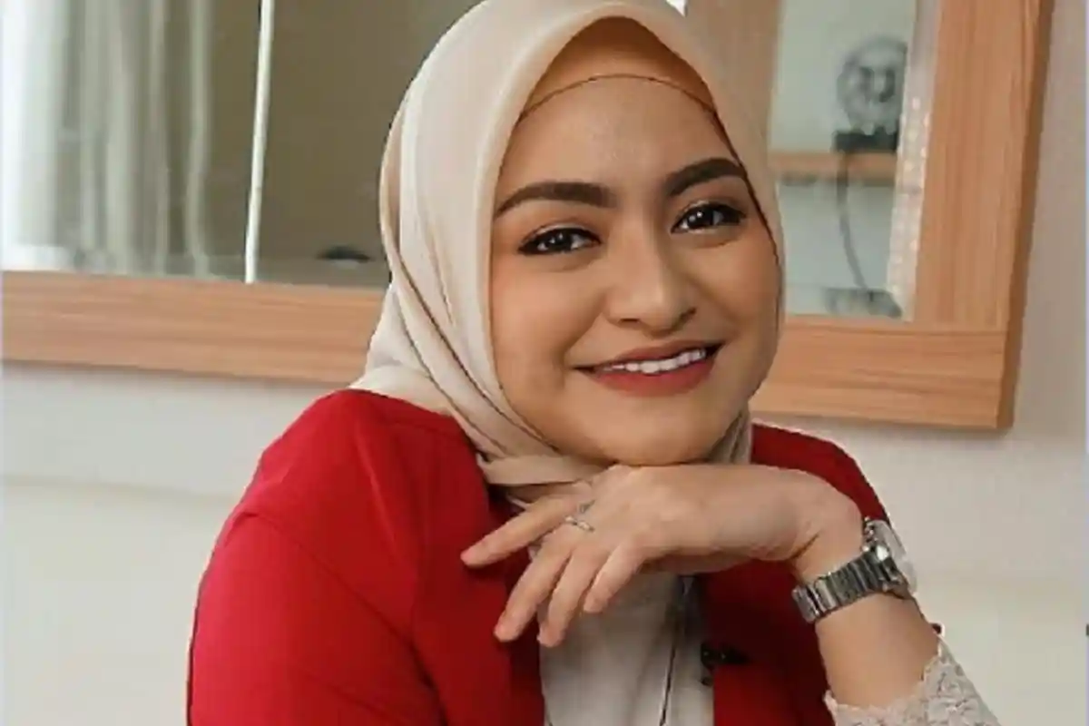 Di Tengah Perceraiannya, Pakar Mikro Ekspresi Nilai Perasaan Nathalie Holscher