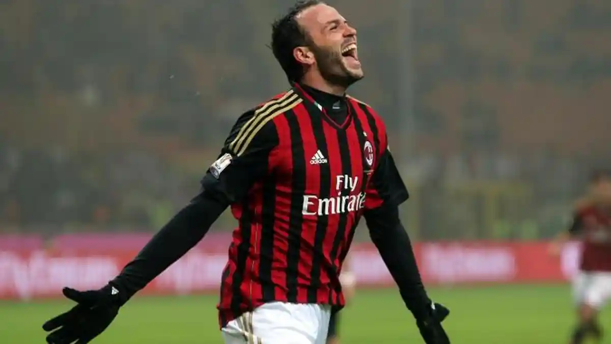 Rossoneri Bertumpu kepada Balotelli dan Pazzini