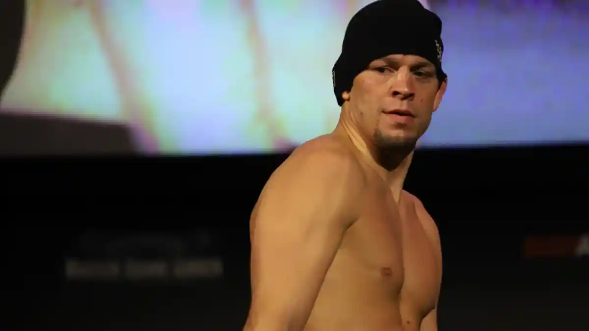 Divisi Kelas Ringan Memanas, Preman UFC Ini Lontarkan Sindiran kepada Khabib Setelah Pensiun
