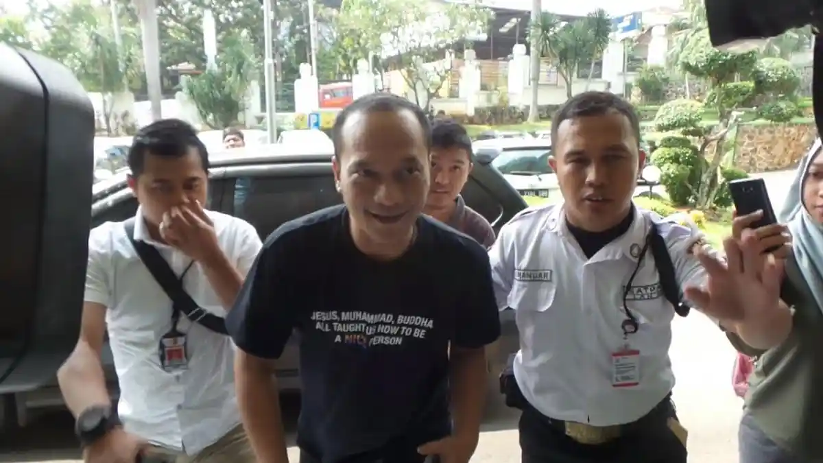 Hal yang Terjadi Saat Tora Sudiro Bertemu Iwa K di Rumah Sakit Ketergantungan Obat