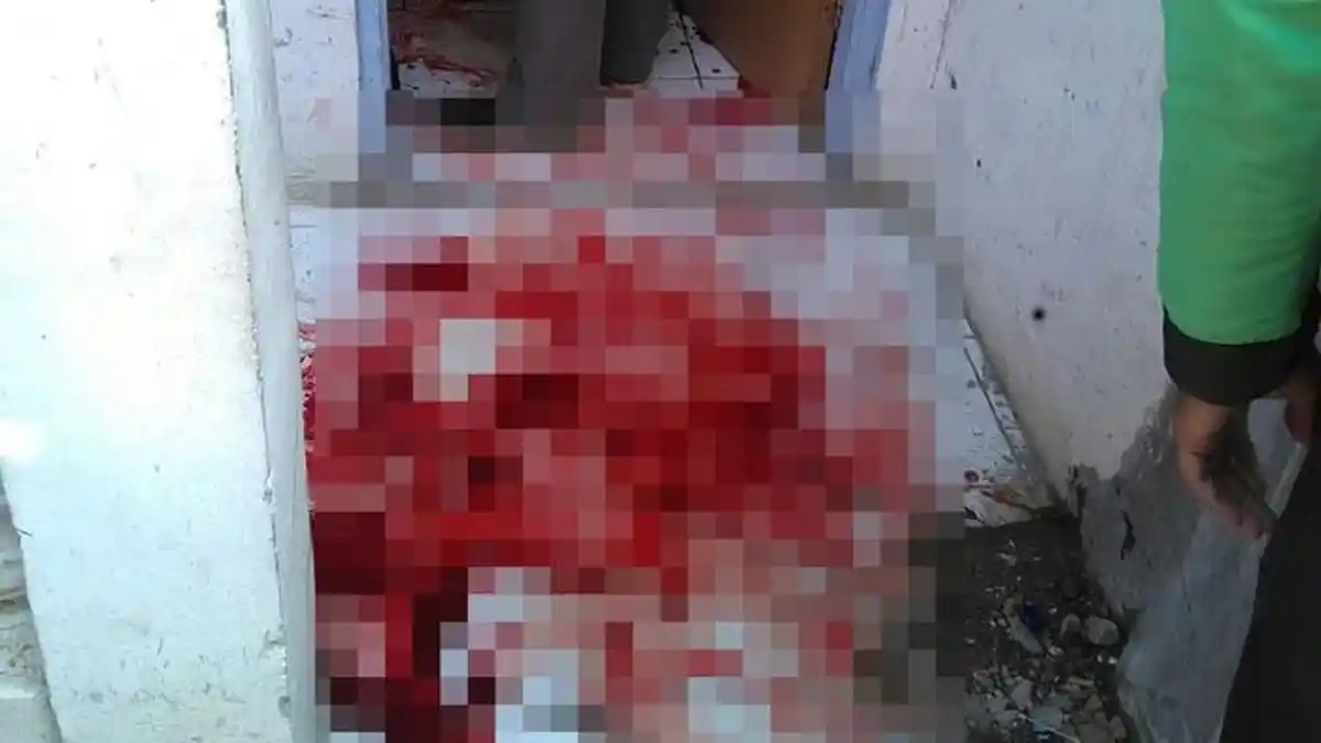 Warga Cileduh Heboh, Wanita Ditemukan Bersimbah Darah di Kontrakannya